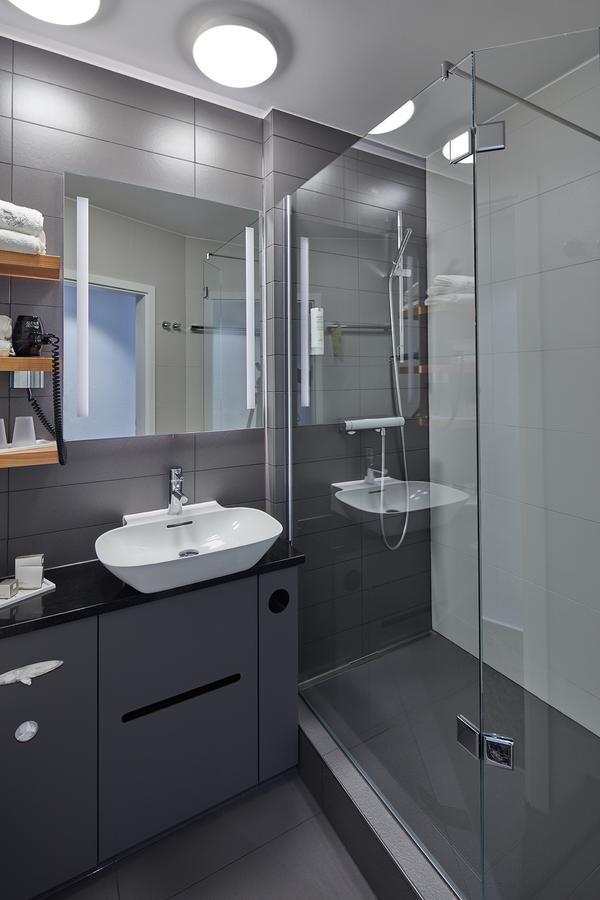 Landhotel Naafs-Haeuschen Ломар Экстерьер фото