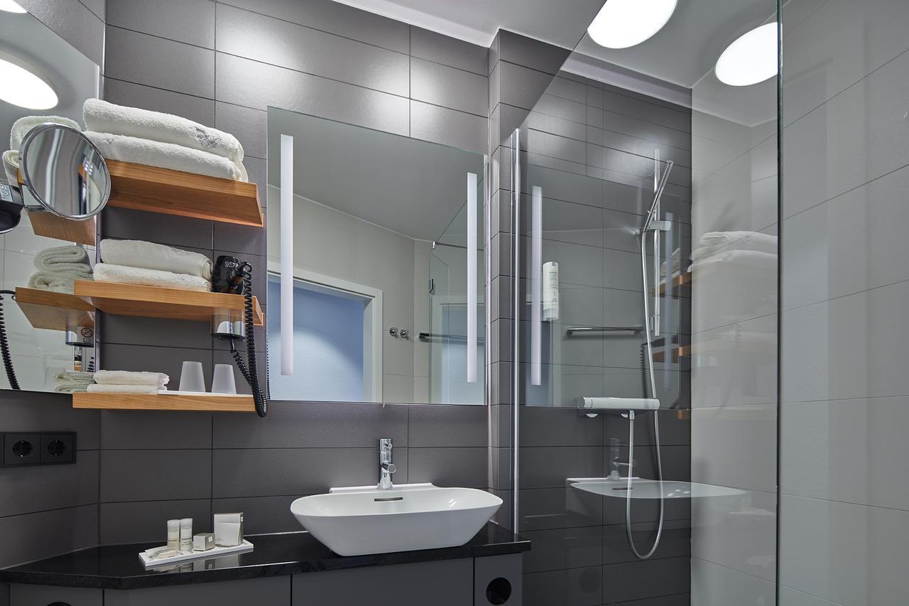 Landhotel Naafs-Haeuschen Ломар Экстерьер фото